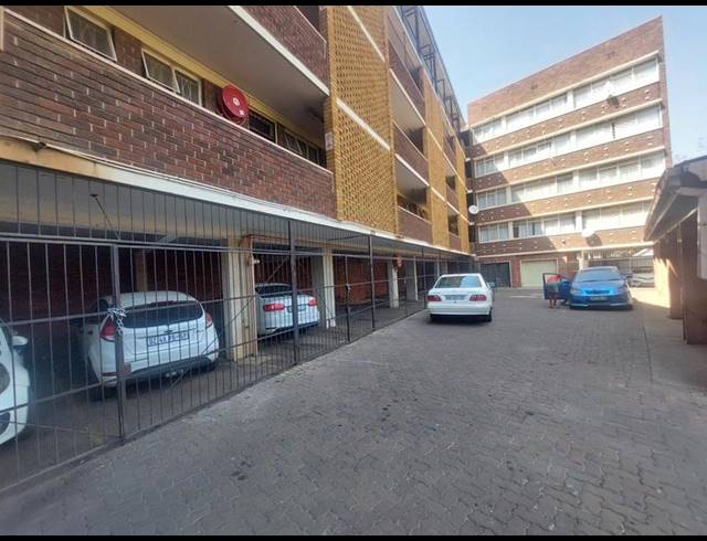 4 BEDROOM APARTMENT FOR SALE IN ARCADIA